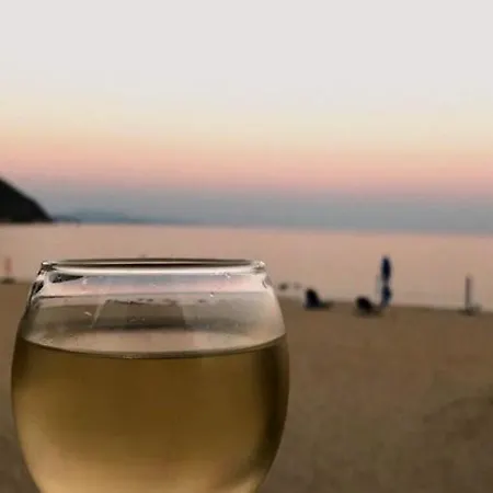 Apartament Ammos And Mikro