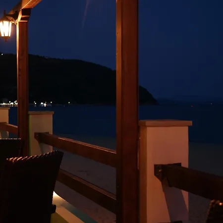 Ammos And Apartament Mikro