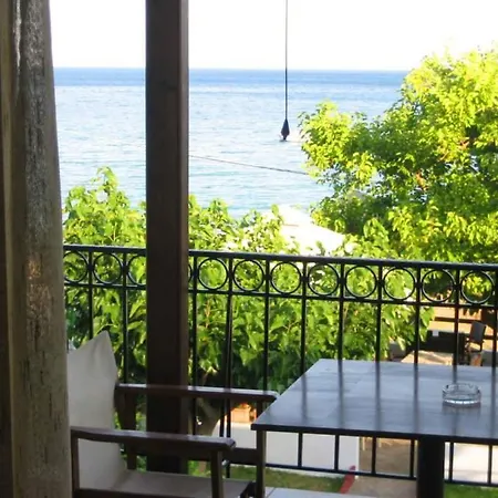 Apartament Ammos And Mikro