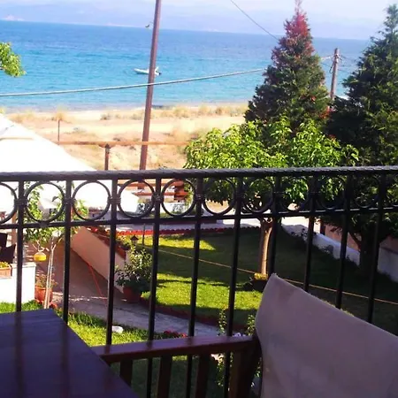 Apartament Ammos And *