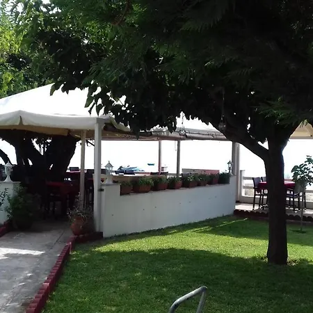 Ammos And Apartament *