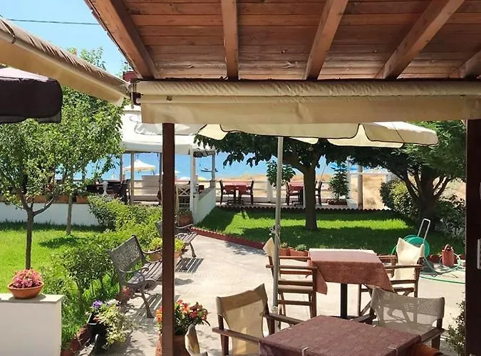 アパート Ammos And ミクロ